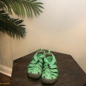 Keen’s Clearwater CNX Women’s Shoe